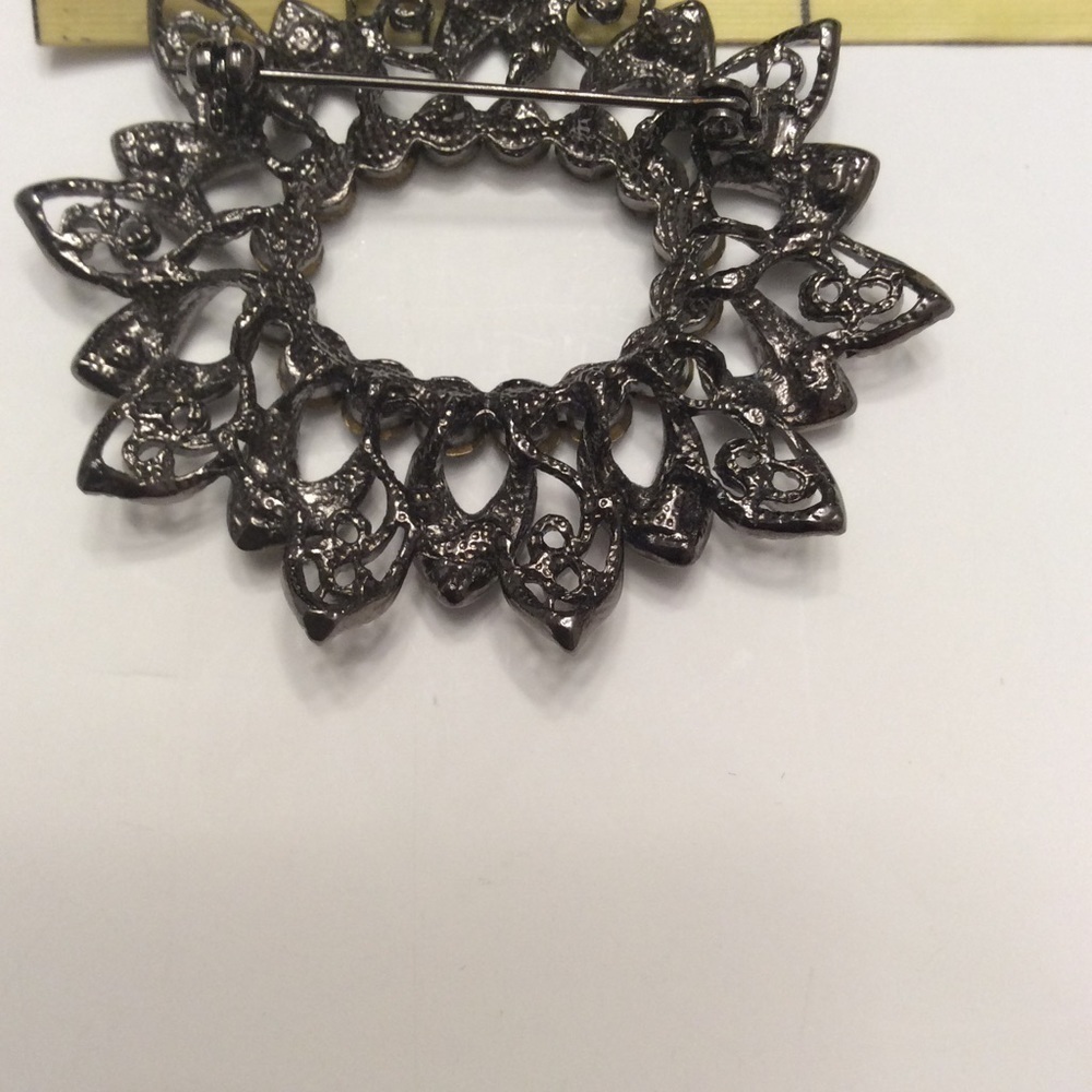 My Beautiful Oval Rhinestone Brooch - Picture 3 of 5